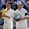 Roger Federer i Andy Roddick, amb els trofeus respectius. Foto: Sergio Carmona. Efe 