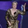 Meryl Streep recull el seu premi per la interpretació de la premier britànica Margaret Thatcher. 